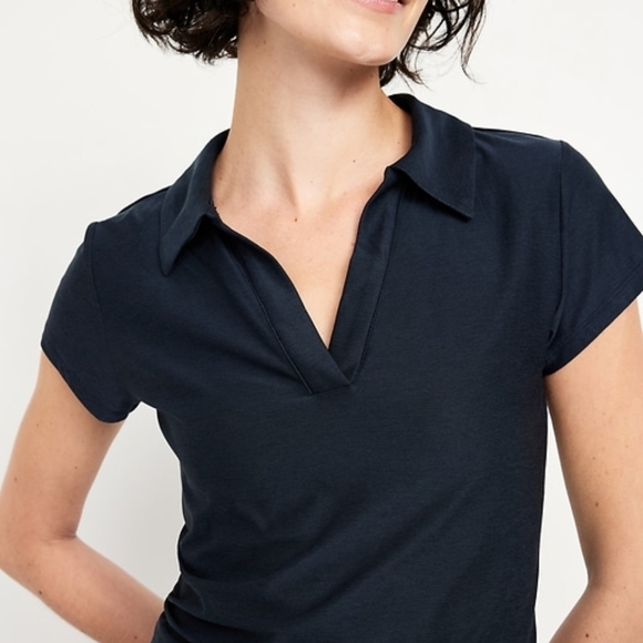 Old navy Cloud Motion Classic Navy Women's Polo Shirt, Size M NWT - Picture 1 of 4